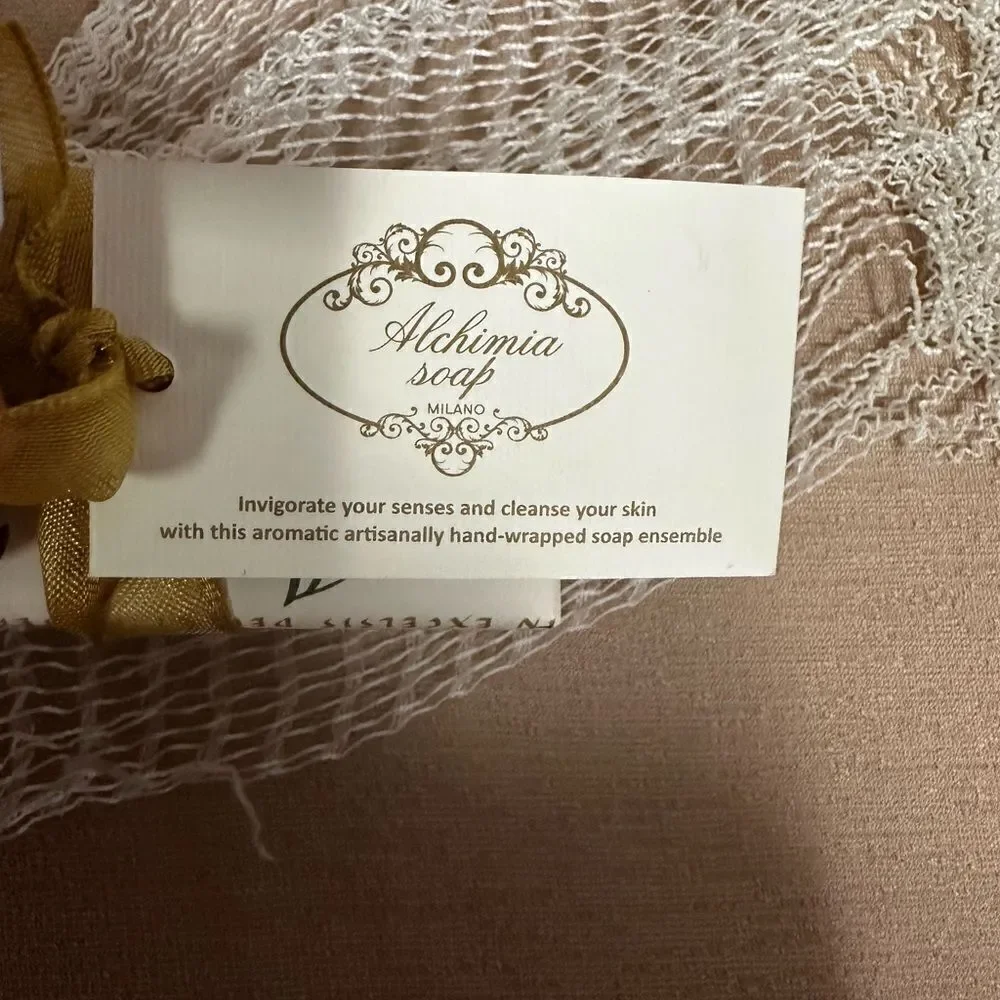 Alchimia Soap Milano Vanilla Moisturizing Christmas Winter Holiday Wrapped Set
